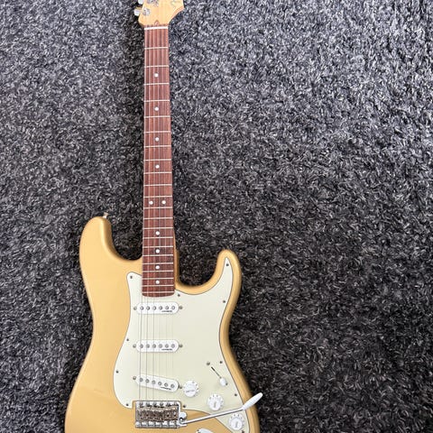 Fender Stratocaster 1982, Dan Smith, Aztek Gold, Made in USA | Blocket
