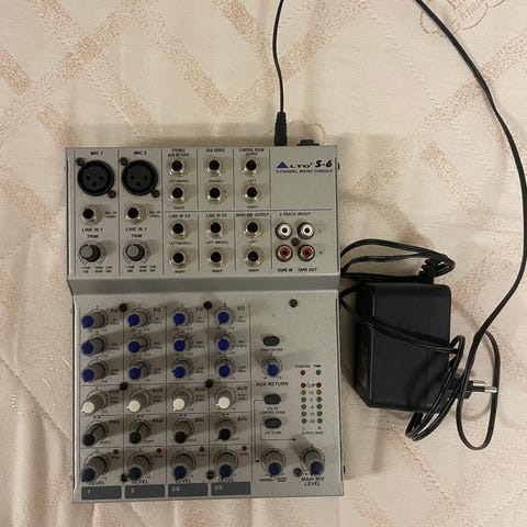 Behringer Xenyx 802 mixerbord 8-kanals | Blocket