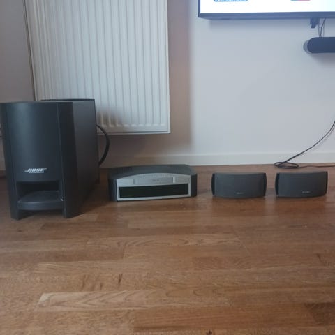 Bose CineMate Series II hemmabiosystem med högtalare och subwoofer ...