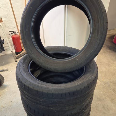 3st Vinterdäck (utan fälgar) 255/45 R19 – Toppskick, redo för vintern ...