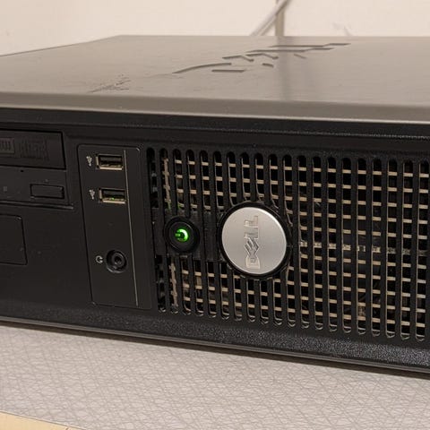 Retro dator med Windows XP | Blocket