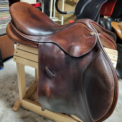 Bates hoppsadel 17,5 normal | Blocket