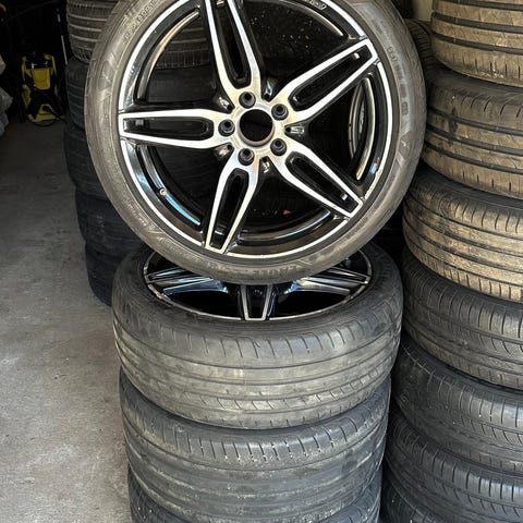 Pirelli Powergy sommardäck och BMW-fälg. 225/55R17 | Blocket