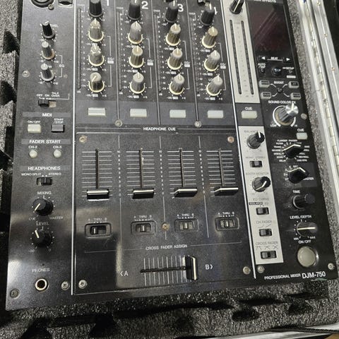 2st Pioneer DJ-spelare CDJ-3000 och mixer DJM-900NXS2 | Blocket