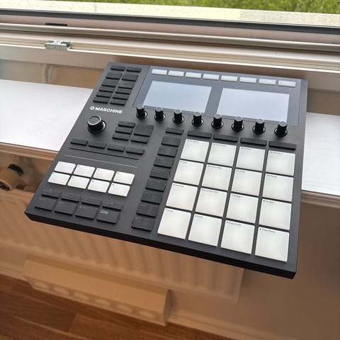 native-instruments-maschine-mk3-svart-blocket