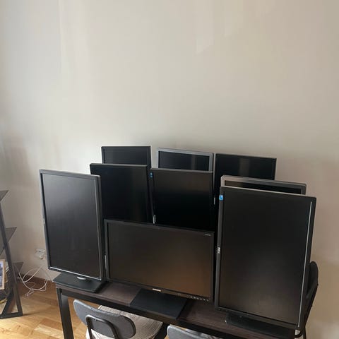 ASUS trådlös router svart med tre antenner | Blocket