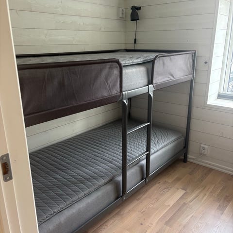 IKEA loftsäng metall 90x200 silver | Blocket