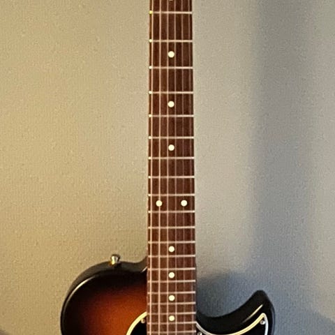 Elgitarr med väska | Blocket