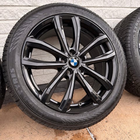 Original 19” Mercedes AMG vinterhjul – Nokian Hakkapeliitta 10 245/40 ...