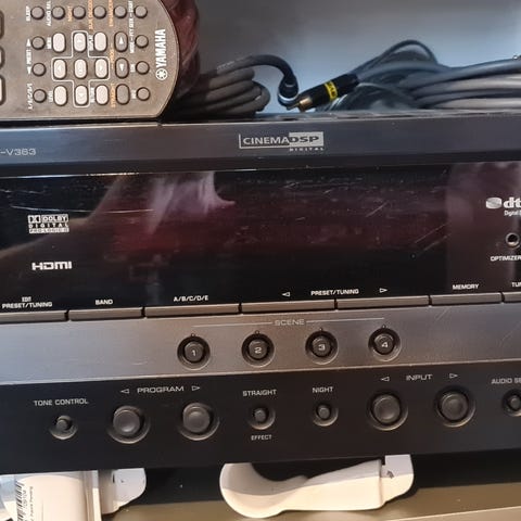 Yamaha RX-V359 surroundförstärkare med NS-P110 högtalare | Blocket