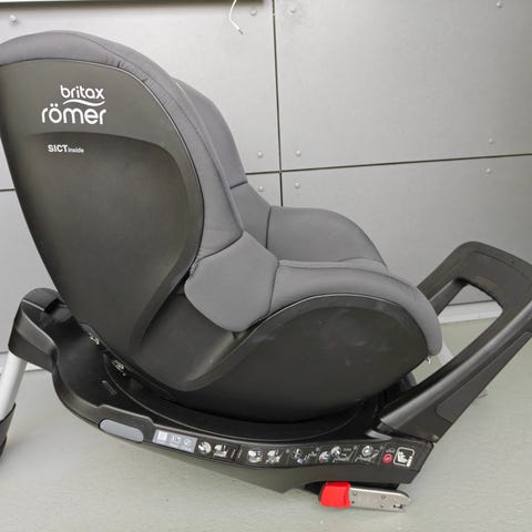 Britax Römer Dualfix i-Size – Fint skick (ALDRIG KROCKAD) | Blocket