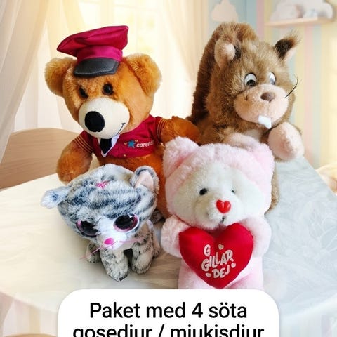 Lollo och Bernie med extra kläder | Blocket