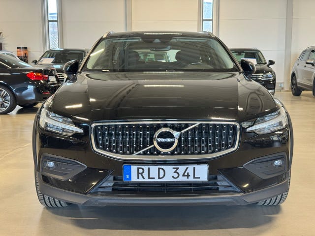 Volvo V60 Cross Country 2021 – bild 2