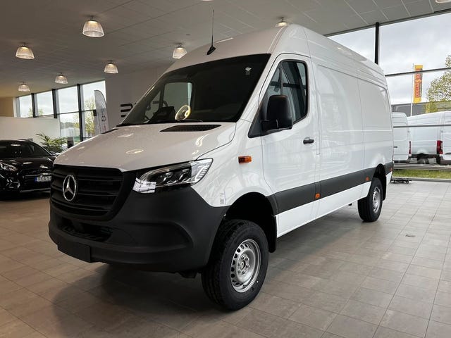 Mercedes-Benz Sprinter 208 2025