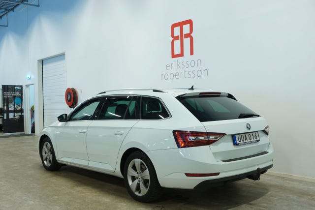 Skoda Superb 2018 – bild 3