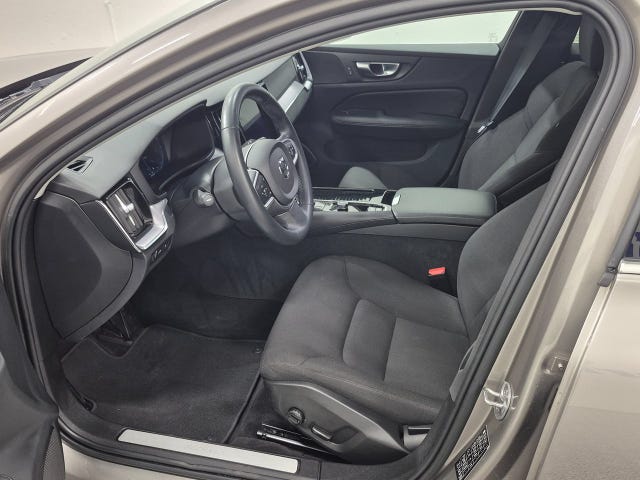 Volvo V60 2022 – bild 2