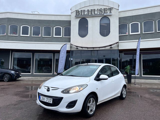 Mazda 2 2011