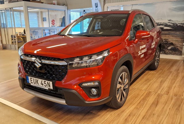 Suzuki S-Cross 2025