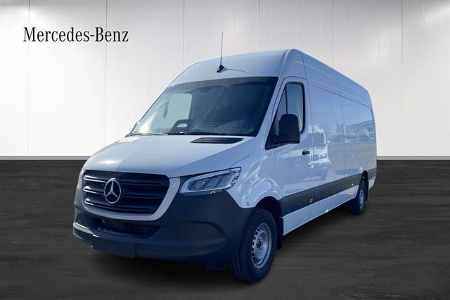 Mercedes-Benz Sprinter 208 2025