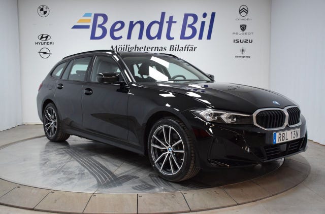 BMW 330e 2025