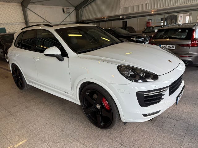Porsche Cayenne GTS 2016