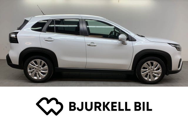 Suzuki S-Cross 2023