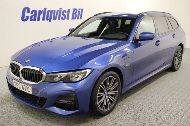 BMW 330e 2022