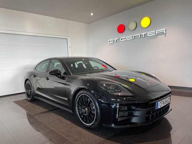 Porsche Panamera 4 2025