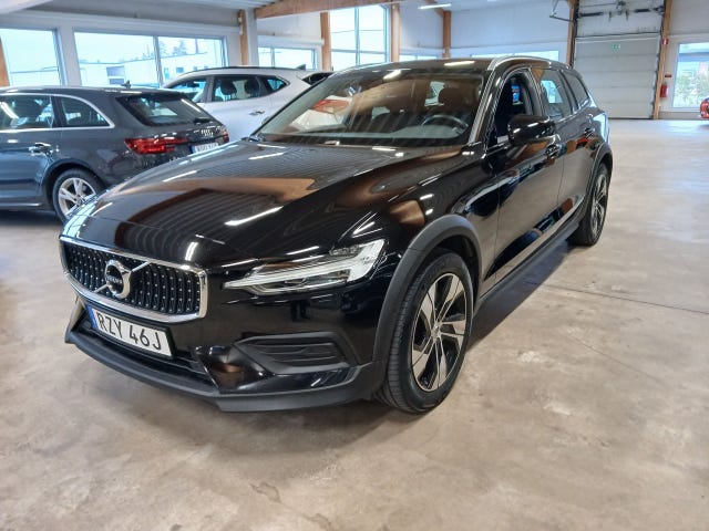 Volvo V60 Cross Country 2022