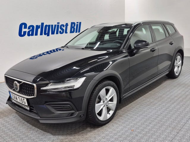 Volvo V60 Cross Country 2023