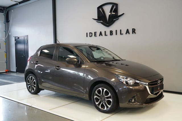 Mazda 2 2016