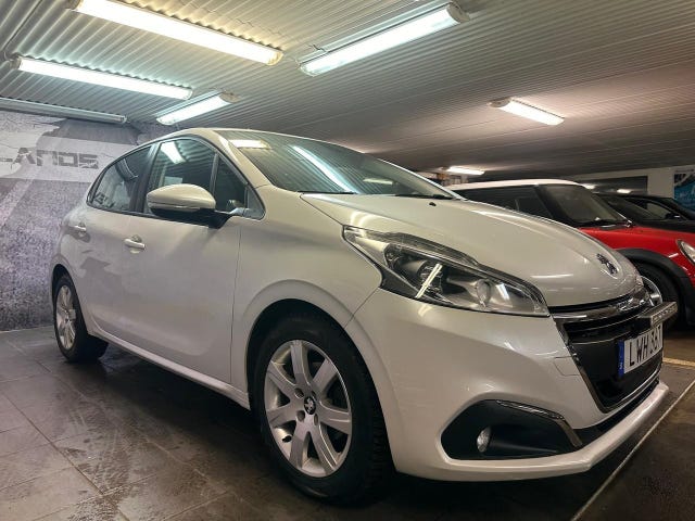 Peugeot 208 2015