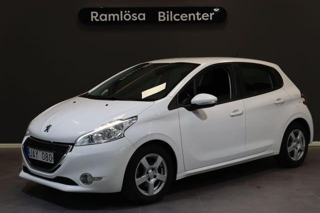 Peugeot 208 2012