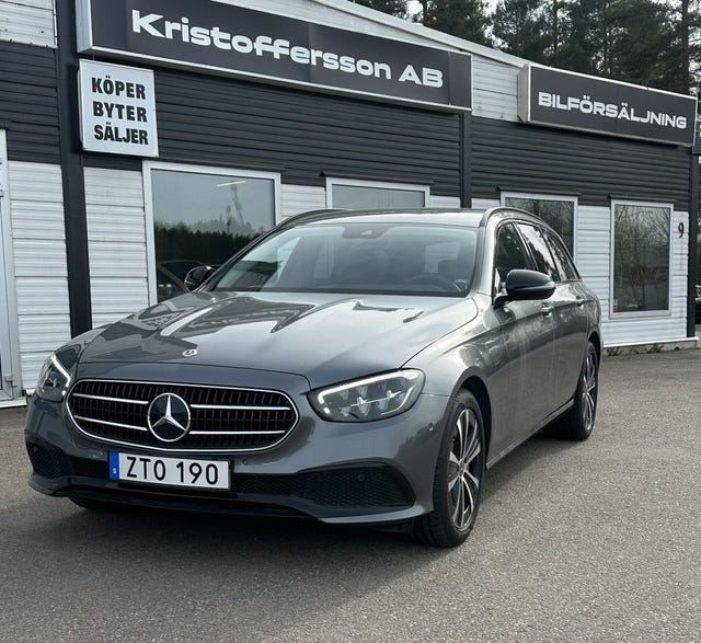 Mercedes-Benz E300 2023