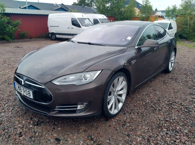 Tesla Model S 2014