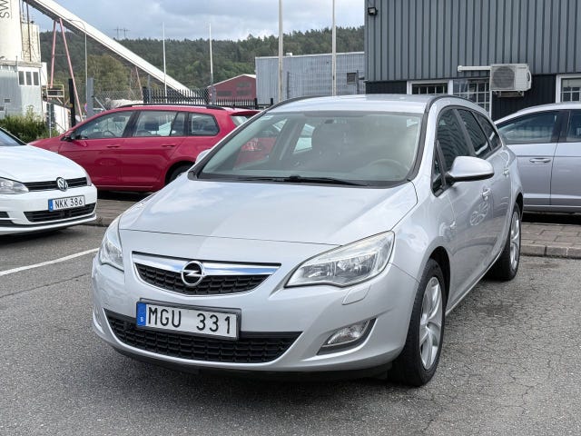 Opel Astra 2012