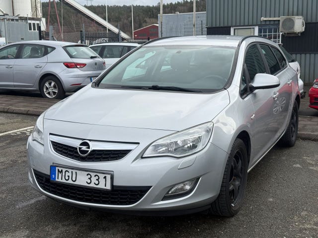 Opel Astra 2012