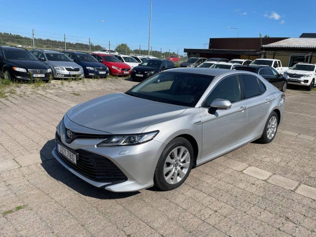 Toyota Camry 2021