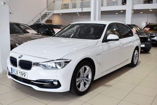 BMW 330e 2017