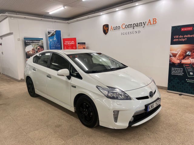 Toyota Prius Plug-in Hybrid 2013