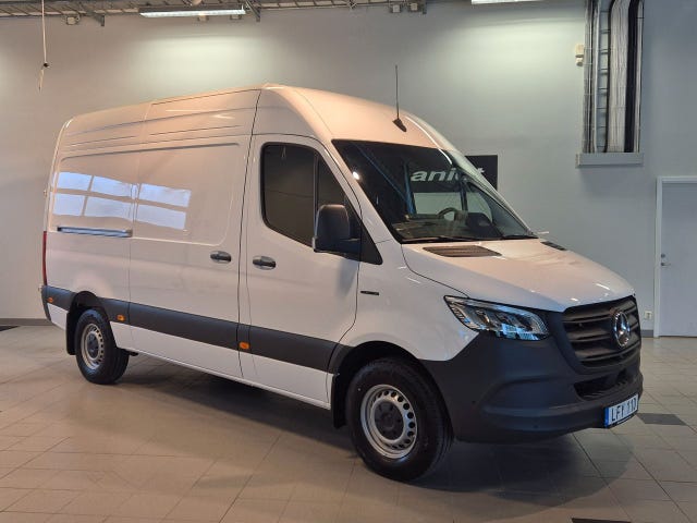 Mercedes-Benz eSprinter 414 2025