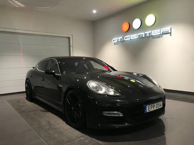 Porsche Panamera Turbo 2010