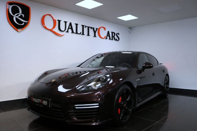 Porsche Panamera GTS 2015