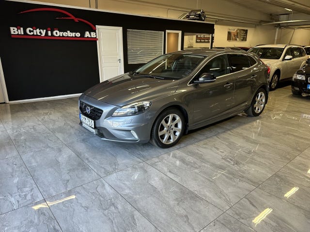 Volvo V40 2015