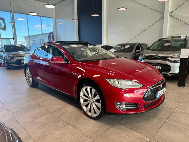 Tesla Model S 2014
