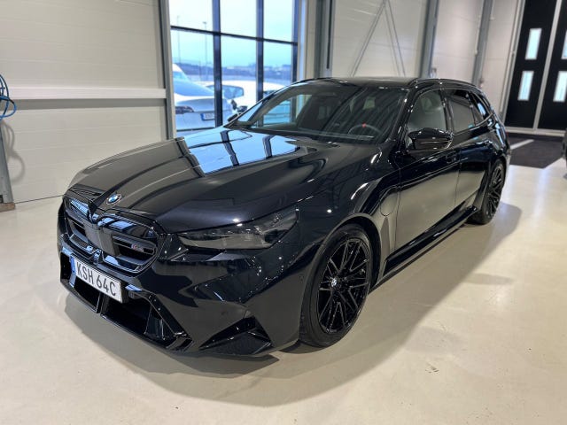 BMW M5 2025