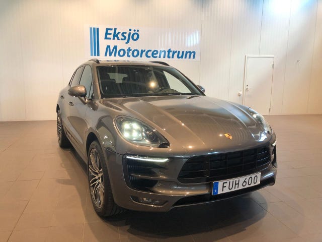 Porsche Macan Turbo 2015