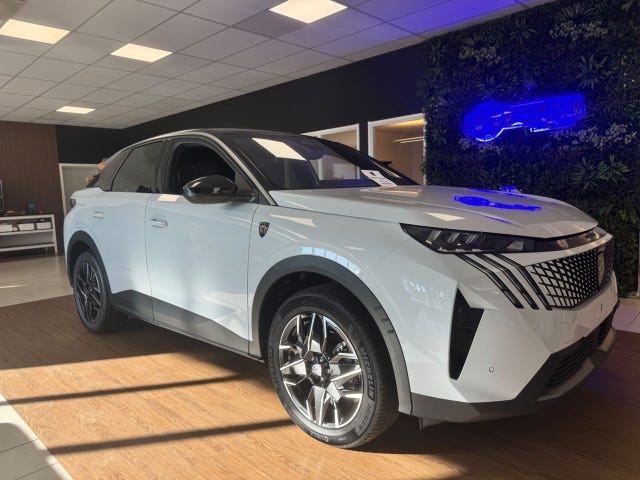 Peugeot e-3008 2026