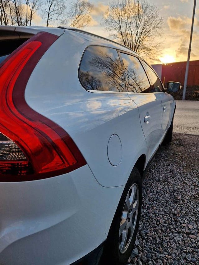 Volvo XC60 2010 – bild 3