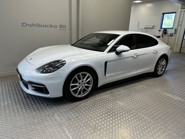 Porsche Panamera 4 2017